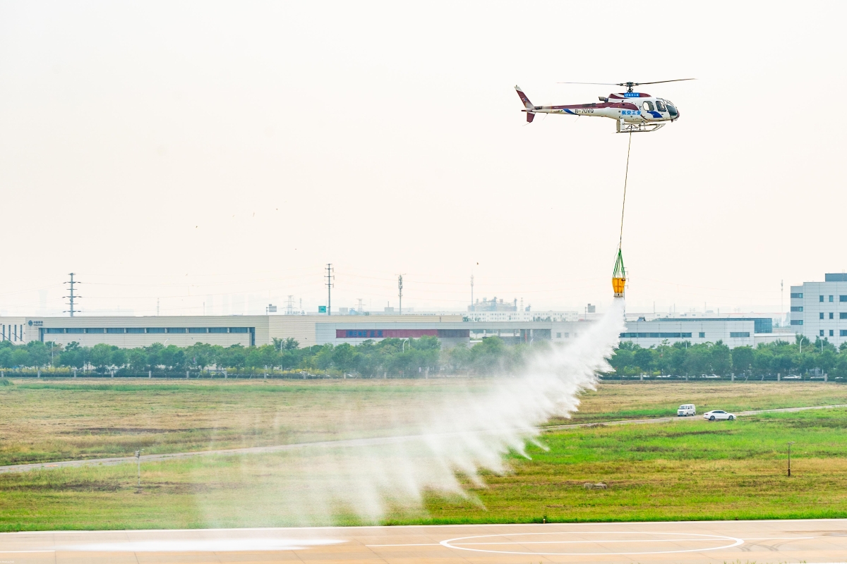 AC311A举行航行预演。。。。。摄影：岳书华-1